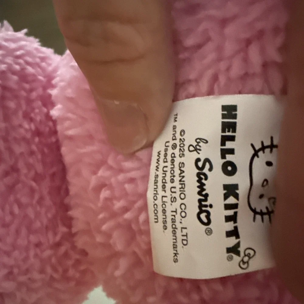 Hello Kitty, Pink Fuzzy Earmuffs Toddler 3+ New With Tags